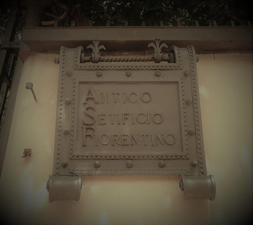 L'Antico Setificio Fiorentino è una delle aziende artigiane storiche del quartiere di San Frediano a Firenze